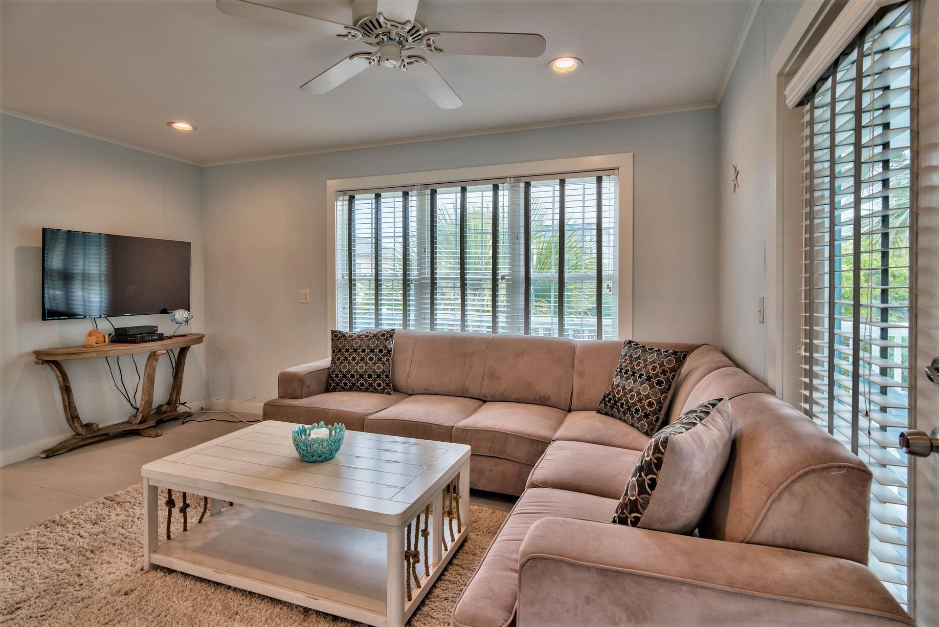 Snowbird Stays- Emerald Sea 