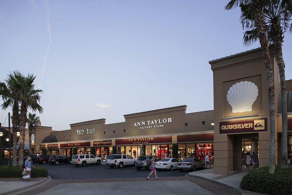 Silver Sands Outlet Mall 