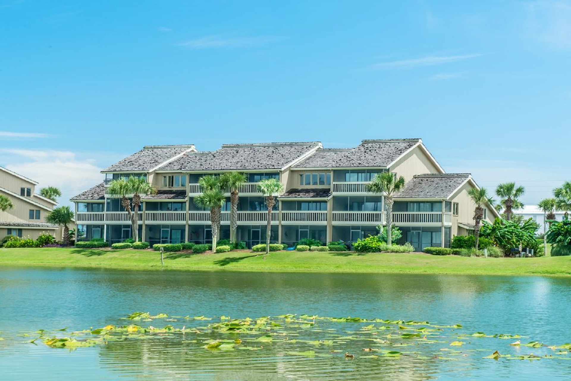 Resort Lakefront Villas at Seascape Resort